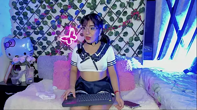 isabel jaames online show from May 24, 7:19 pm