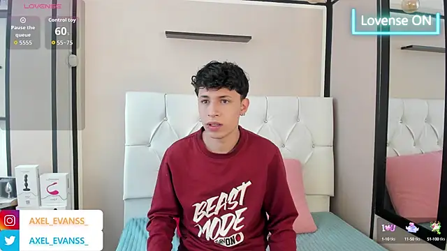 Snapshot of Axel__Evans chatting on September 19, 12:50 pm Axel Evans online show from September 19, 12:50 pm