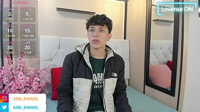 Snapshot of Axel__Evans chatting on September 29, 11:48 am Axel Evans online show from September 29, 11:48 am