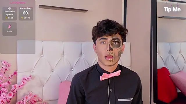 Snapshot of Axel__Evans chatting on October 3, 1:08 pm Axel Evans online show from October 3, 1:08 pm