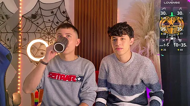 Snapshot of Axel__Evans chatting on October 8, 12:03 pm Axel Evans online show from October 8, 12:03 pm