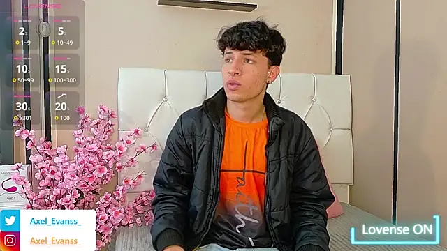 Snapshot of Axel__Evans chatting on October 14, 12:28 pm Axel Evans online show from October 14, 12:28 pm