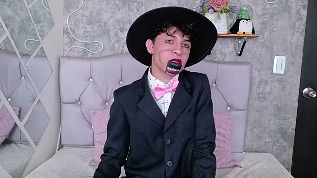 Snapshot of Axel__Evans chatting on October 21, 1:12 pm Axel Evans online show from October 21, 1:12 pm