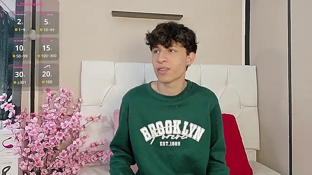 Snapshot of Axel__Evans chatting on October 25, 1:07 pm Axel Evans online show from October 25, 1:07 pm