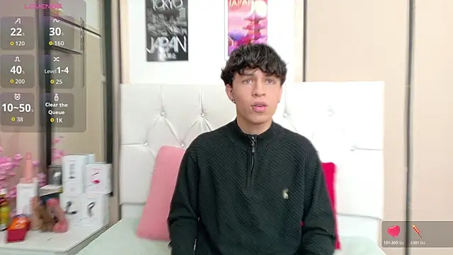 Snapshot of Axel__Evans chatting on November 1, 12:29 pm Axel Evans online show from November 1, 12:29 pm