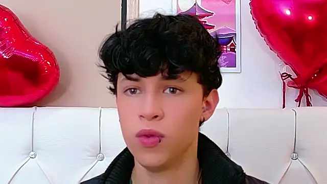 Axel  Evans online show from February 25, 1:21 pm