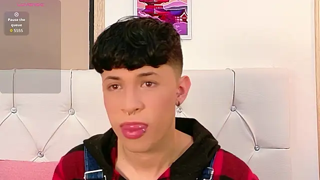 Axel  Evans online show from March 21, 11:48 am