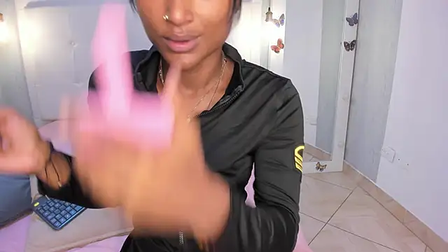 EsmeraldaNyx online show from October 5, 1:53 pm