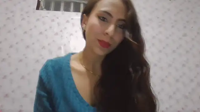 Snapshot of Roselingalvis13 chatting on March 1, 2:35 am Roselingalvis13 online show from March 1, 2:35 am