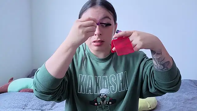 Snapshot of MiaKimky chatting on October 21, 4:51 pm MiaKimky online show from October 21, 4:51 pm