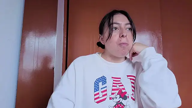 Snapshot of MiaKimky chatting on October 27, 4:33 pm MiaKimky online show from October 27, 4:33 pm