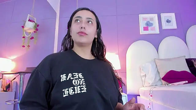 Snapshot of my_aleja_ chatting on September 24, 1:14 pm my aleja online show from September 24, 1:14 pm