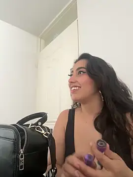 Snapshot of my_aleja_ chatting on October 7, 6:49 pm my aleja online show from October 7, 6:49 pm