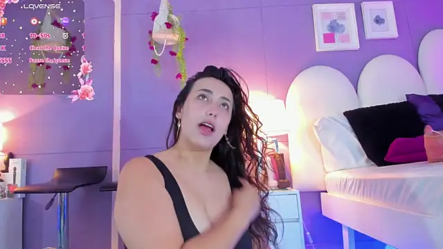 Snapshot of my_aleja_ chatting on October 11, 1:20 pm my aleja online show from October 11, 1:20 pm