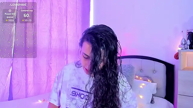 my aleja  online show from January 18, 3:27 pm