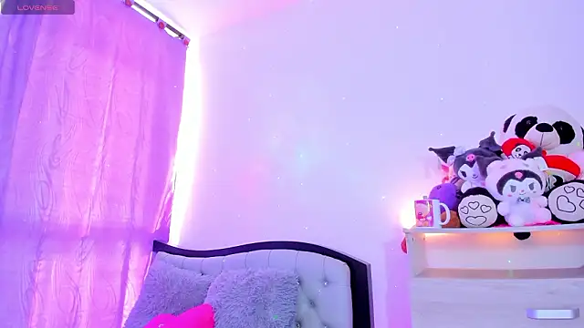 my aleja  online show from March 16, 12:09 pm