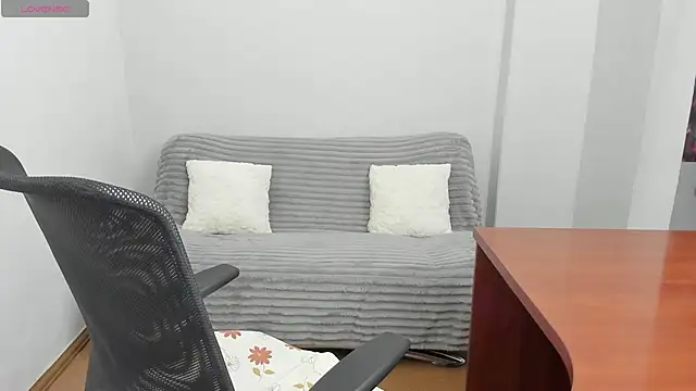 Alisha Skyes online show from February 6, 2:31 pm