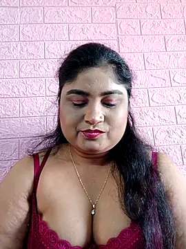 Snapshot of hornyriyanka chatting on January 8, 3:09 am hornyriyanka online show from January 8, 3:09 am