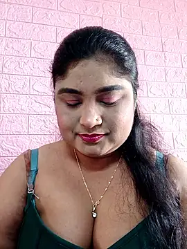 Snapshot of hornyriyanka chatting on January 14, 3:01 am hornyriyanka online show from January 14, 3:01 am