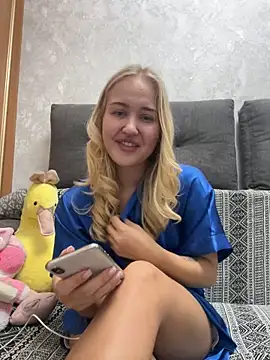 CandyVice online show from October 2, 3:30 pm