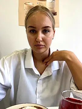 CandyVice online show from November 4, 1:10 pm