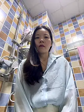 Snapshot of xinmeng-000 chatting on December 23, 6:44 am xinmeng-000 online show from December 23, 6:44 am