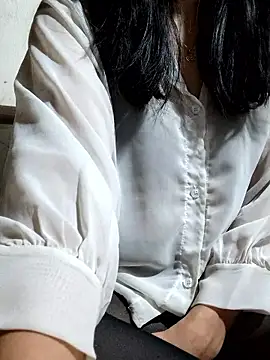 Maria2299 online show from February 19, 10:39 pm