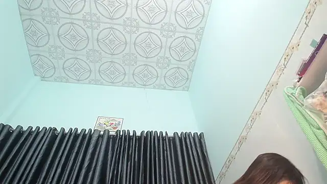 Snapshot of Grass_99 chatting on October 20, 8:15 am Grass 99 online show from October 20, 8:15 am