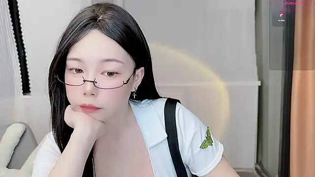 Snapshot of Bella_Ava chatting on December 2, 3:29 pm Bella Ava online show from December 2, 3:29 pm