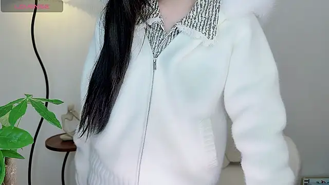 Snapshot of Bella_Ava chatting on January 6, 9:57 am Bella Ava online show from January 6, 9:57 am