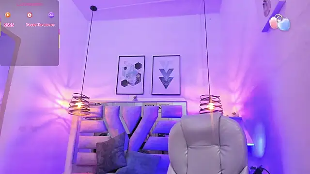 Ambar Cullen online show from October 17, 8:55 pm