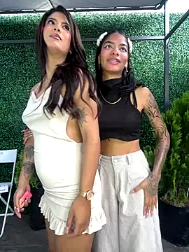 Snapshot of TweetiePieXXX chatting on September 10, 9:26 pm TweetiePieXXX online show from September 10, 9:26 pm