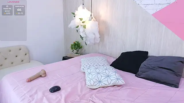 Snapshot of sophia_brunette_ chatting on February 28, 11:33 am sophia brunette online show from February 28, 11:33 am