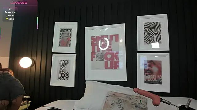 chiara evanns online show from October 14, 11:11 am