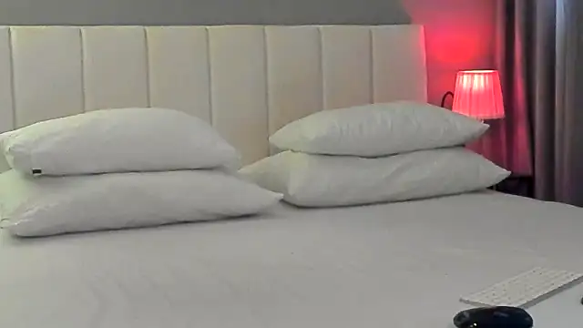 Snapshot of simonacavali chatting on April 20, 1:47 pm simonacavali online show from April 20, 1:47 pm