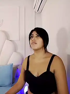 Kaylachannell online show from May 18, 3:46 am