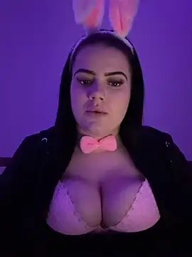 Snapshot of Shellybttn chatting on March 31, 9:15 pm Shellybttn online show from March 31, 9:15 pm