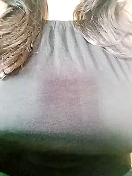 Snapshot of Ponds_beauty chatting on November 5, 5:07 am Ponds beauty online show from November 5, 5:07 am