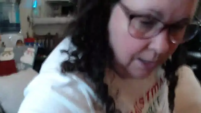 Juicy Julie469 online show from December 23, 3:04 am