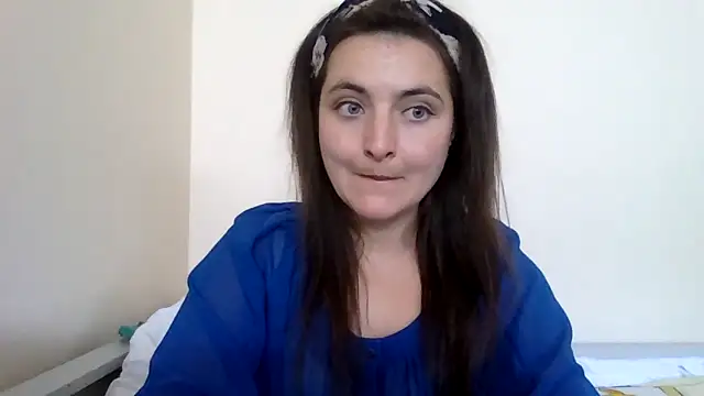 DInaraXRose online show from September 29, 11:37 am