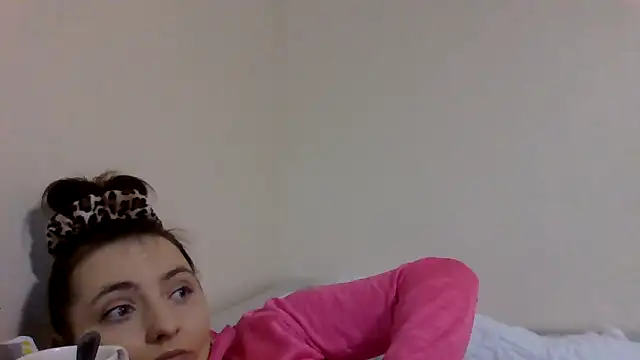 DInaraXRose online show from January 14, 12:00 pm