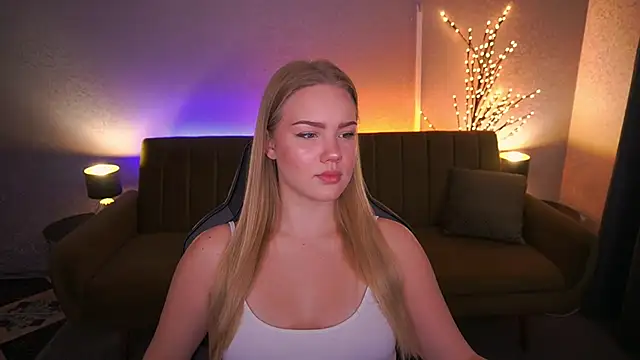 CelesteNoir online show from October 10, 6:23 am