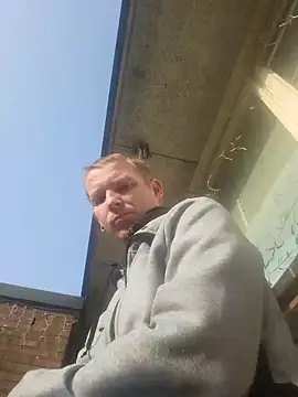 Snapshot of piercingpik chatting on March 9, 3:05 pm piercingpik online show from March 9, 3:05 pm