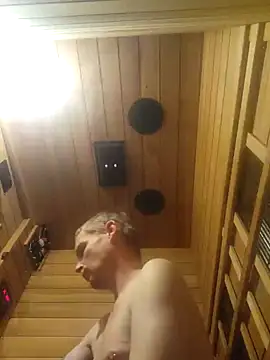 Snapshot of piercingpik chatting on March 14, 4:01 pm piercingpik online show from March 14, 4:01 pm