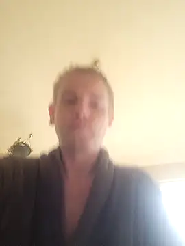 Snapshot of piercingpik chatting on March 16, 10:30 am piercingpik online show from March 16, 10:30 am