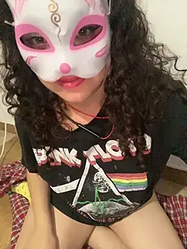 Snapshot of Lucy_YupiSweet chatting on February 15, 9:41 am Lucy YupiSweet online show from February 15, 9:41 am