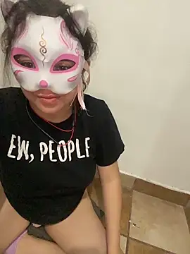 Snapshot of Lucy_YupiSweet chatting on February 20, 7:54 am Lucy YupiSweet online show from February 20, 7:54 am