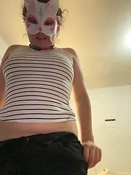 Snapshot of Lucy_YupiSweet chatting on March 15, 6:47 pm Lucy YupiSweet online show from March 15, 6:47 pm