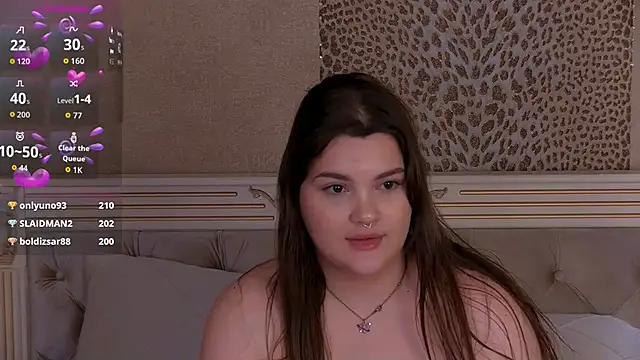 Snapshot of EmilyHyde chatting on November 30, 8:51 am EmilyHyde online show from November 30, 8:51 am