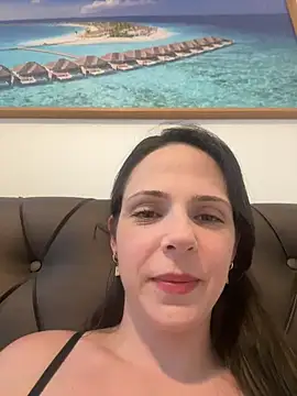 Snapshot of Lady_LauraRose chatting on October 29, 12:46 am Lady LauraRose online show from October 29, 12:46 am